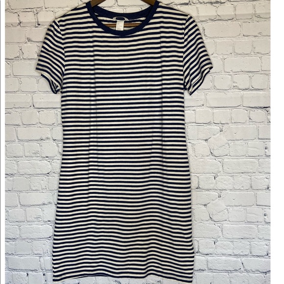 Striped Dress - Picture 4 of 6